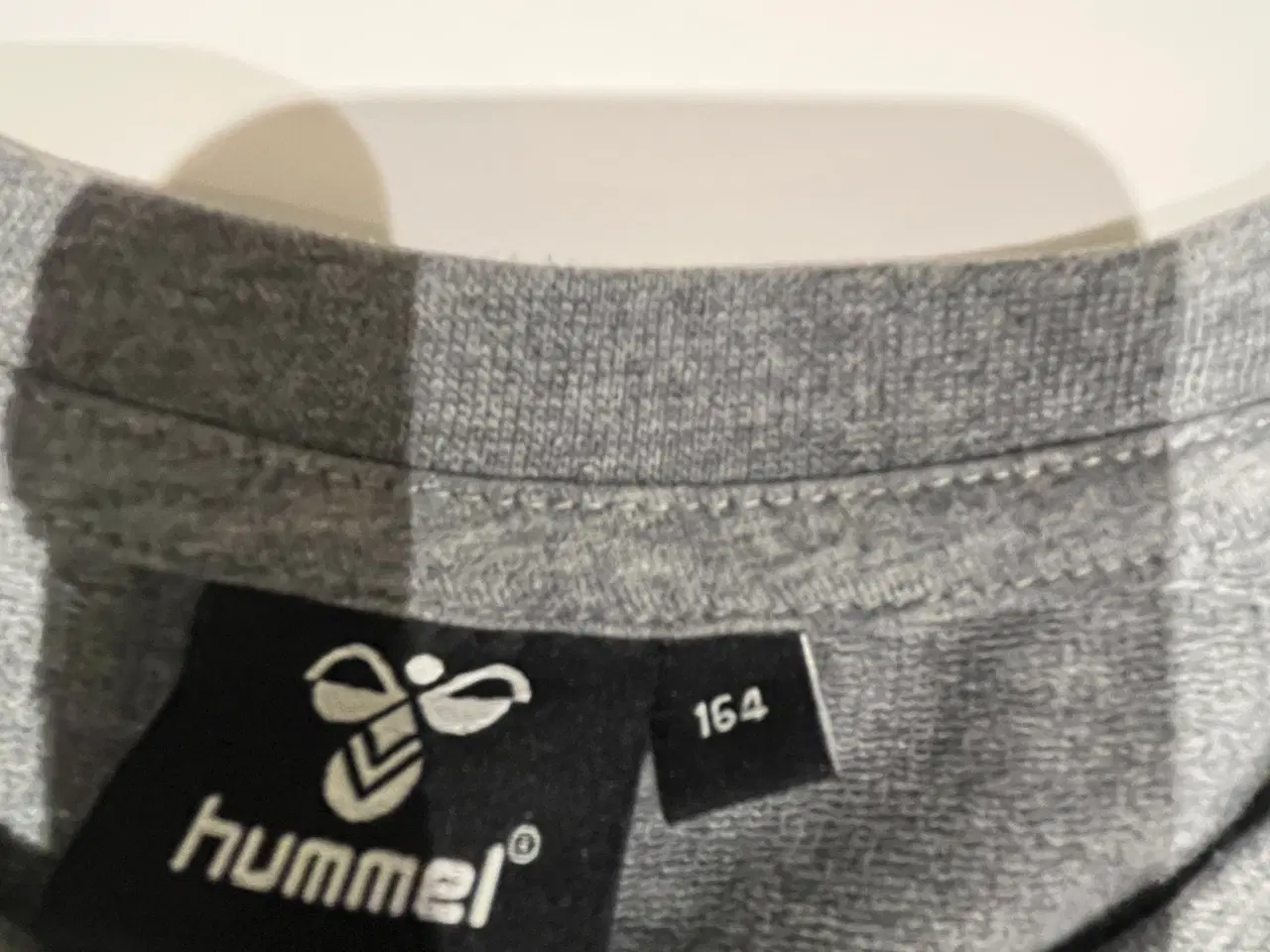 Billede 2 - Hummel sweatshirt