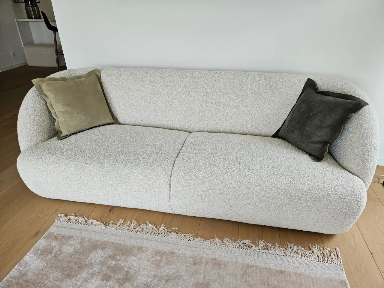 Billede 1 - Lys 3 prs. sofa med sofabord