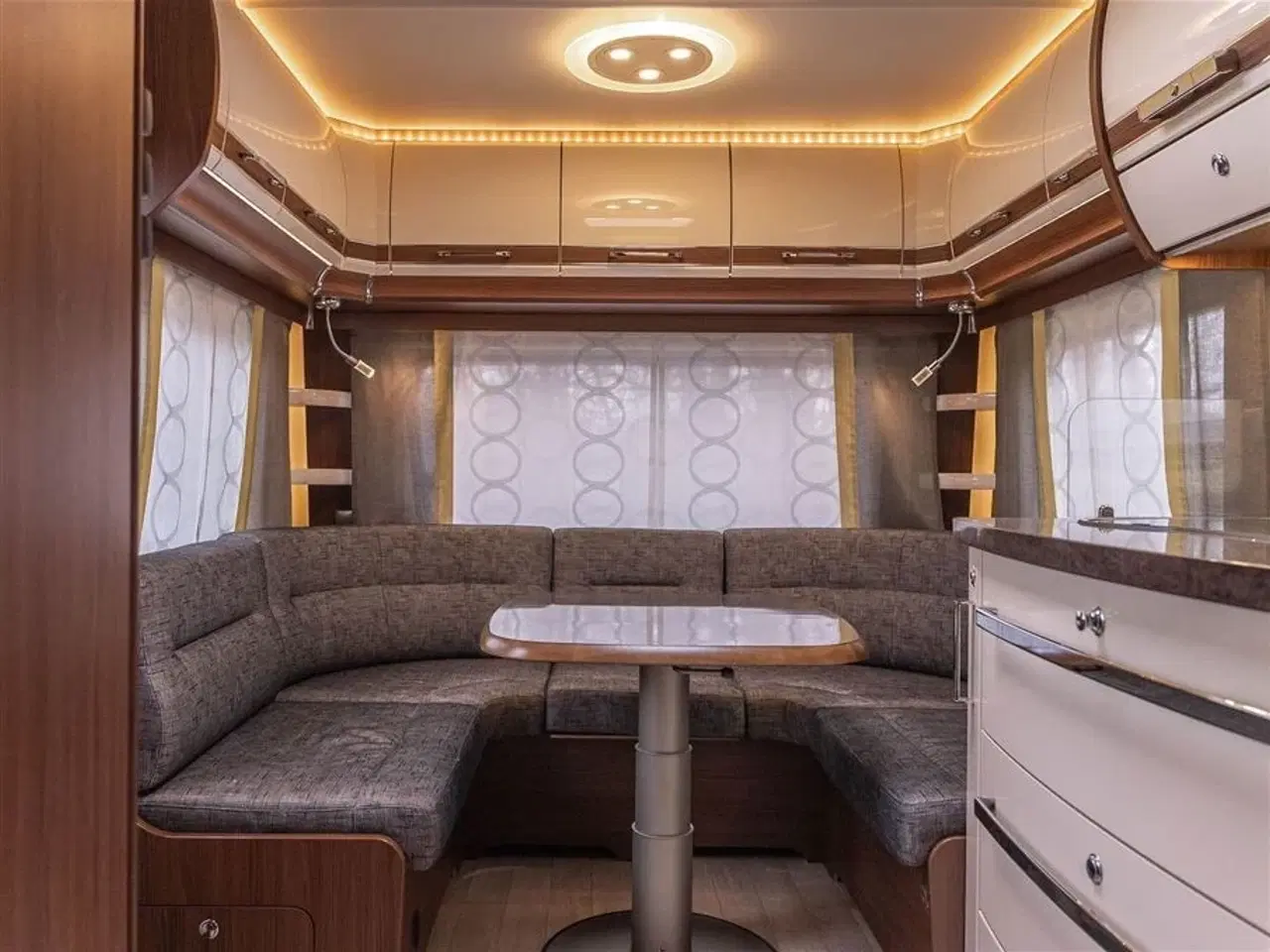 Billede 2 - 2016 - Fendt Opal 465 SFB   Luksus vogn