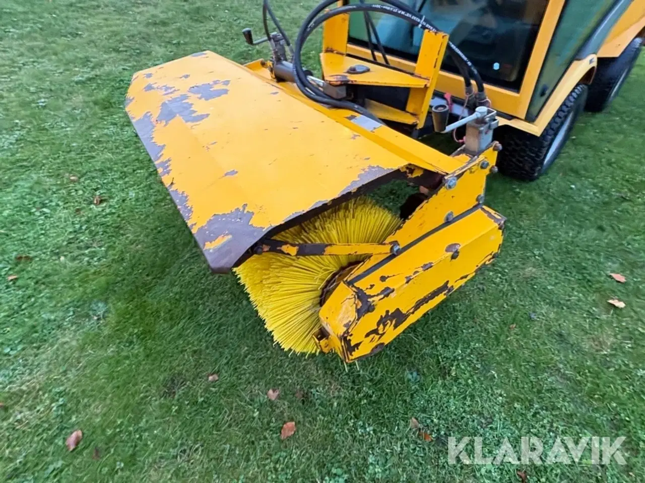 Billede 11 - Redskabsbærer Stiga Titan 32H