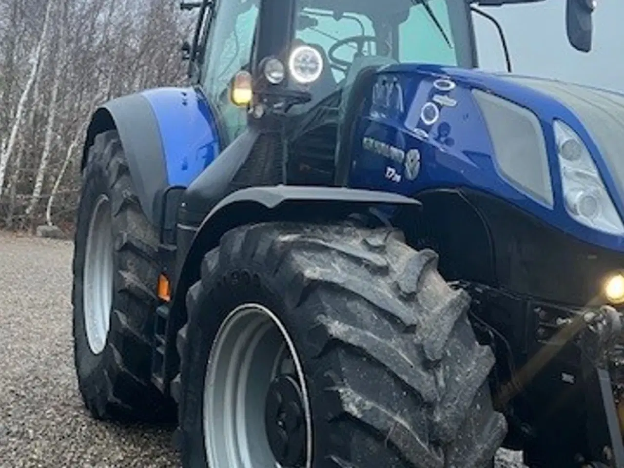 Billede 8 - New Holland T7.315 BluePower med frontlift og frontPTO samt centralsmørring.