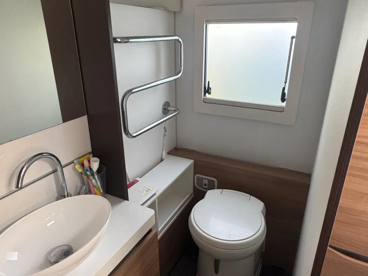 Billede 10 - Adria Alpina 663HT campingvogn 