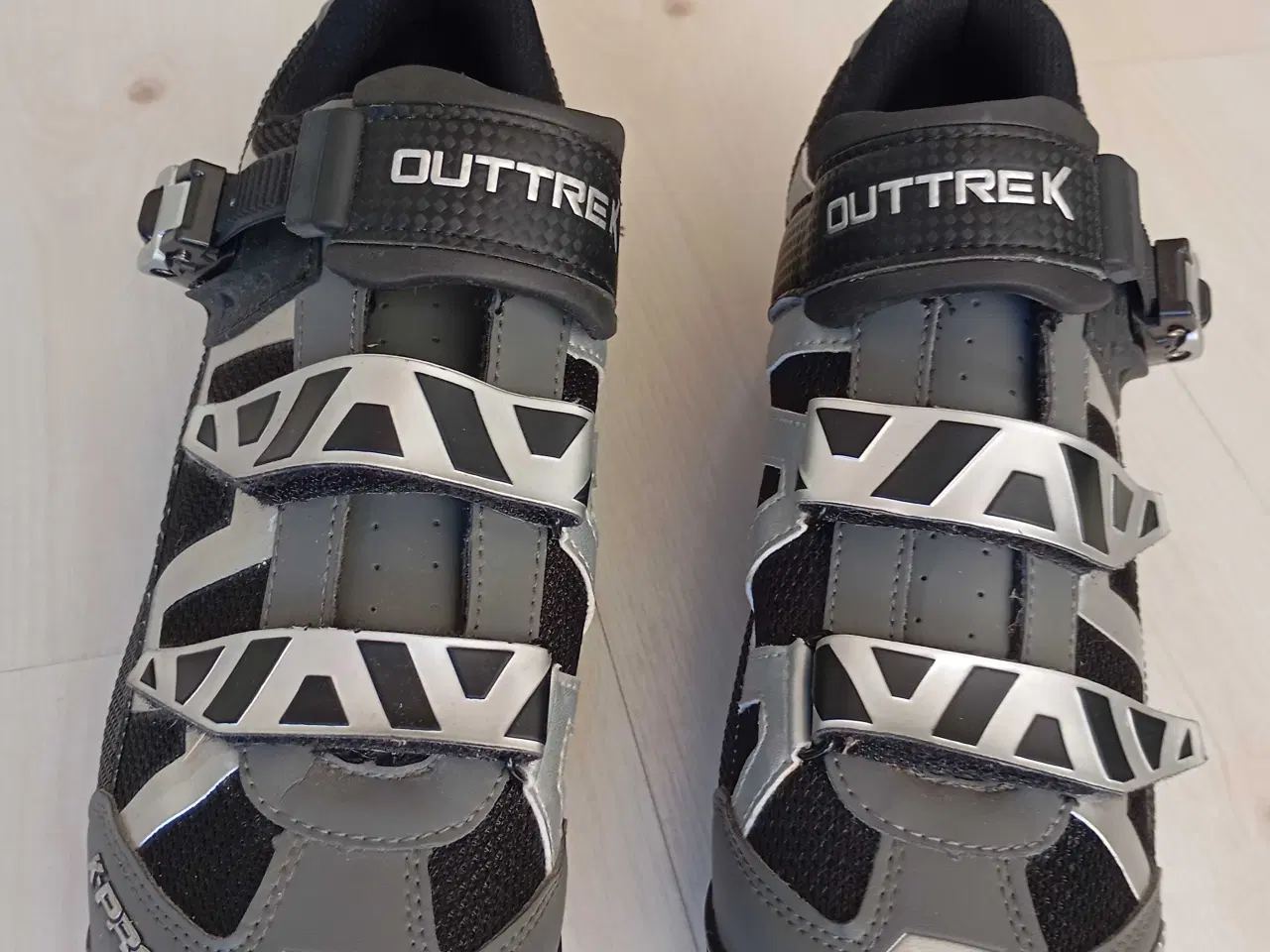 Billede 2 - Outtrek cykelsko str. 45.