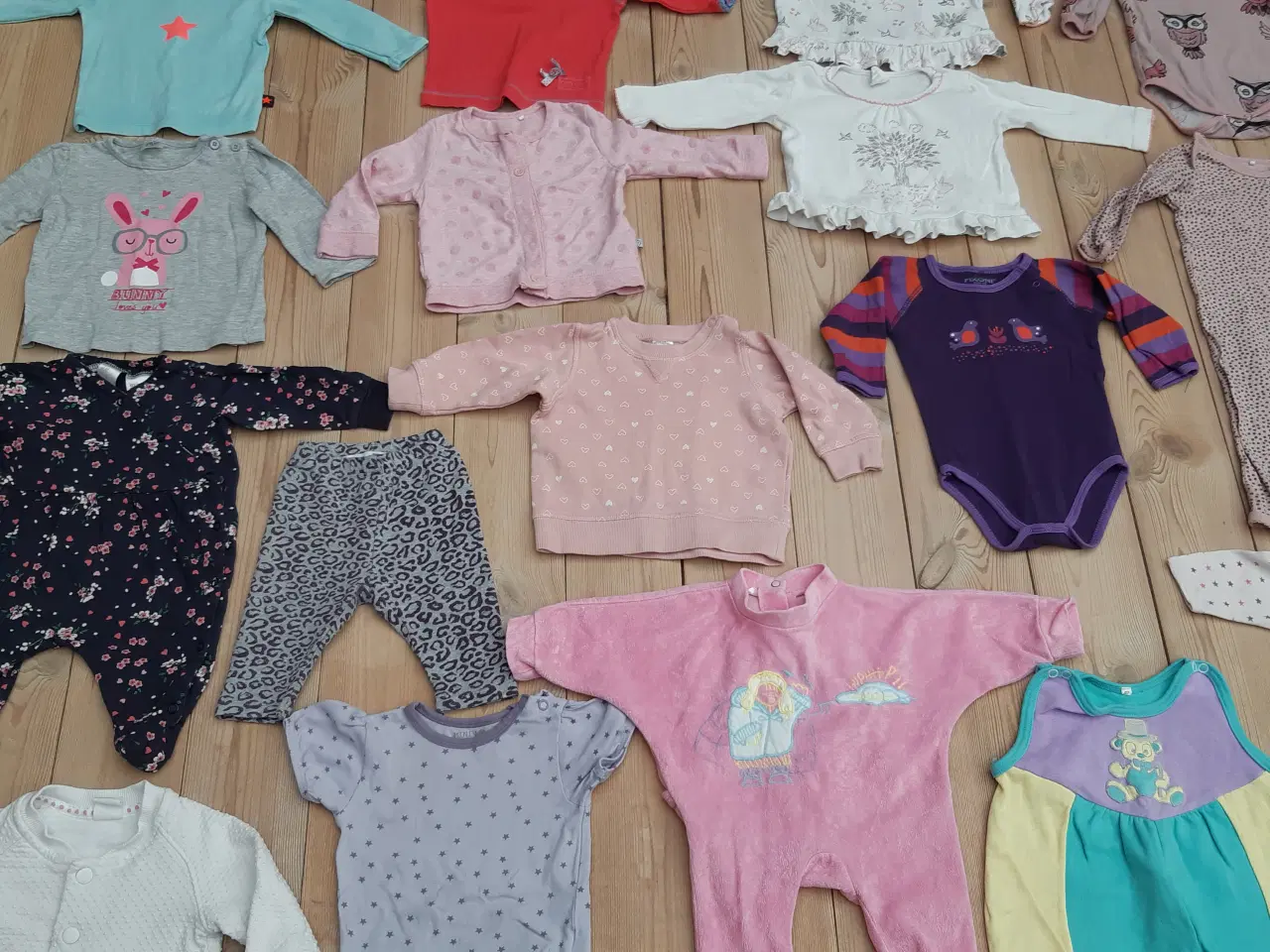 Billede 4 - BABY str 56 - 62/68 - Hele pakken 22 dele - 345 KR