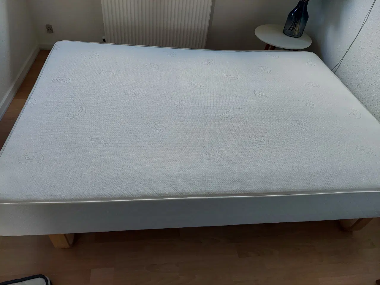 Billede 1 - Meget velholdt 3 kvart seng
