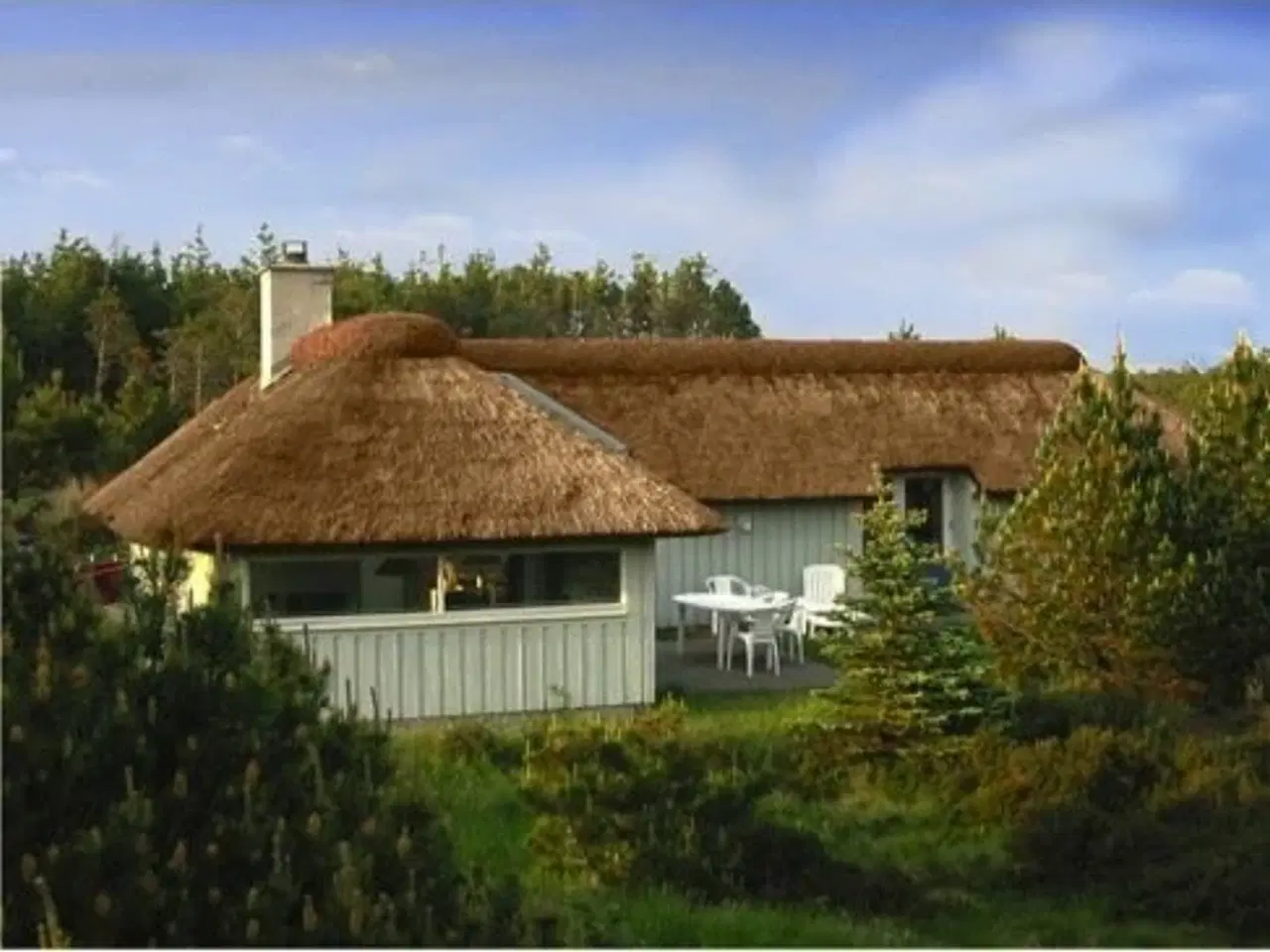 Billede 1 - Luksus sommerhus nær Vesterhavet - Svinkløv luksus feriehus til 8 personer - gratis højhastigheds internet

Slutrengøring er inkluderet i prisen.