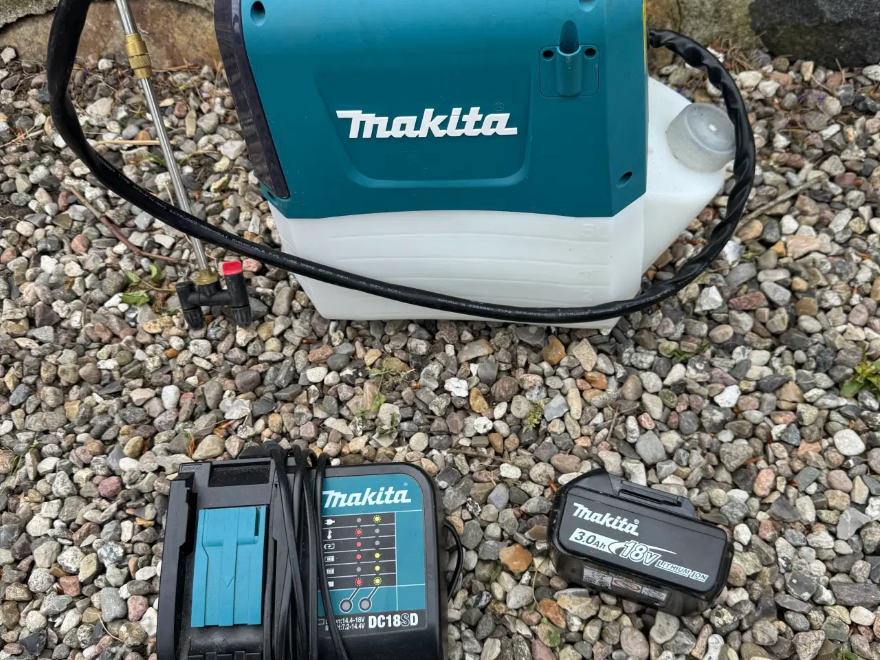 Billede 1 - Makita havesprøjte med lader og batterri
