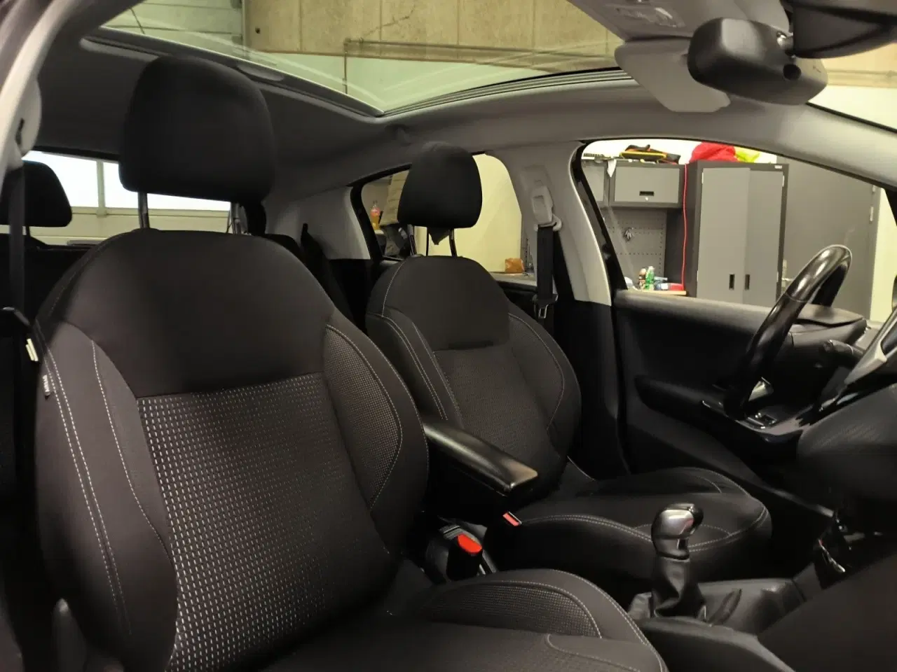 Billede 18 - Peugeot 208 1,6 BlueHDi 100 Allure Sky