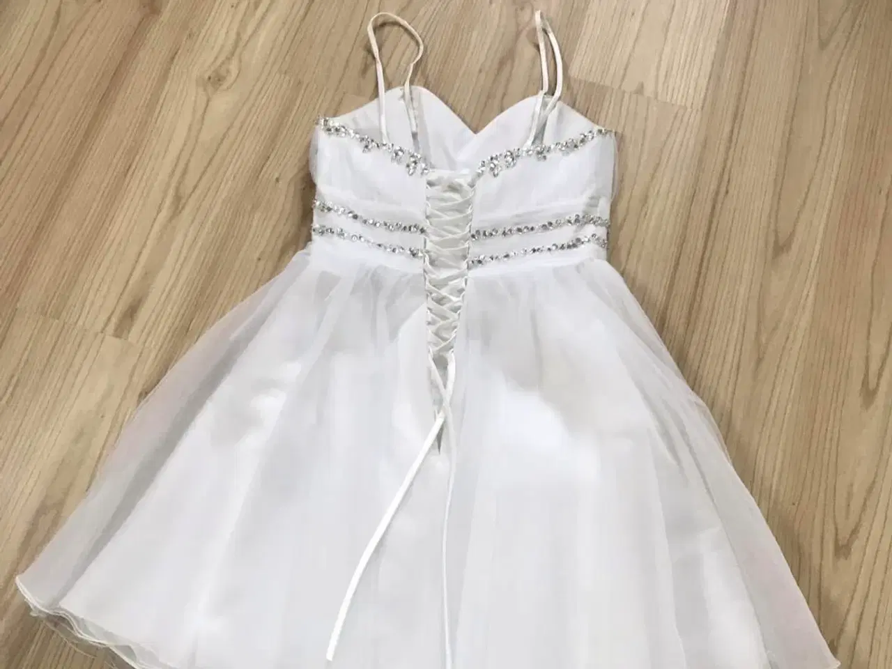 Billede 4 - Konfirmationskjole 