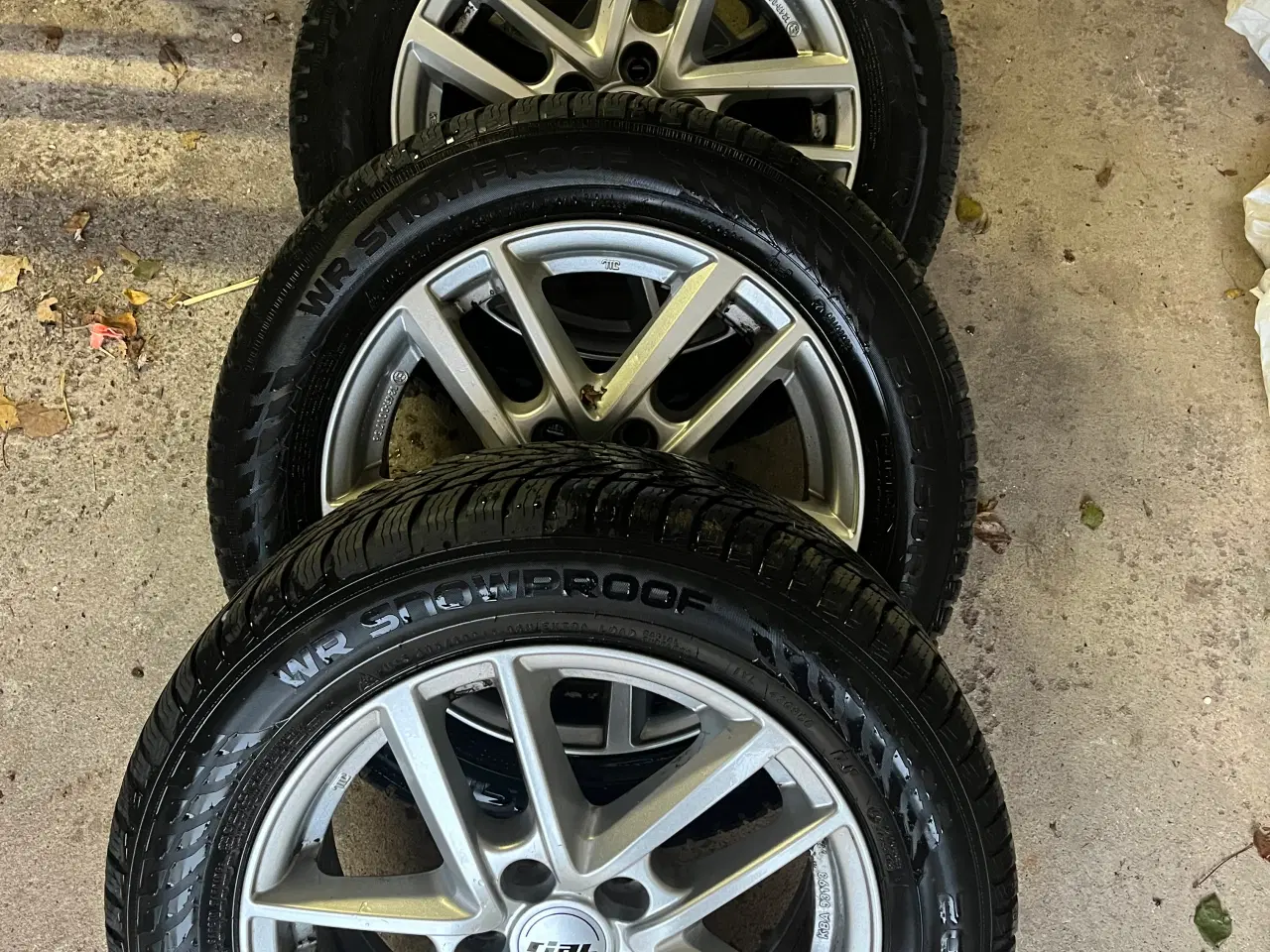 Billede 1 - Vinterdæk med masser af kilometer tilbage