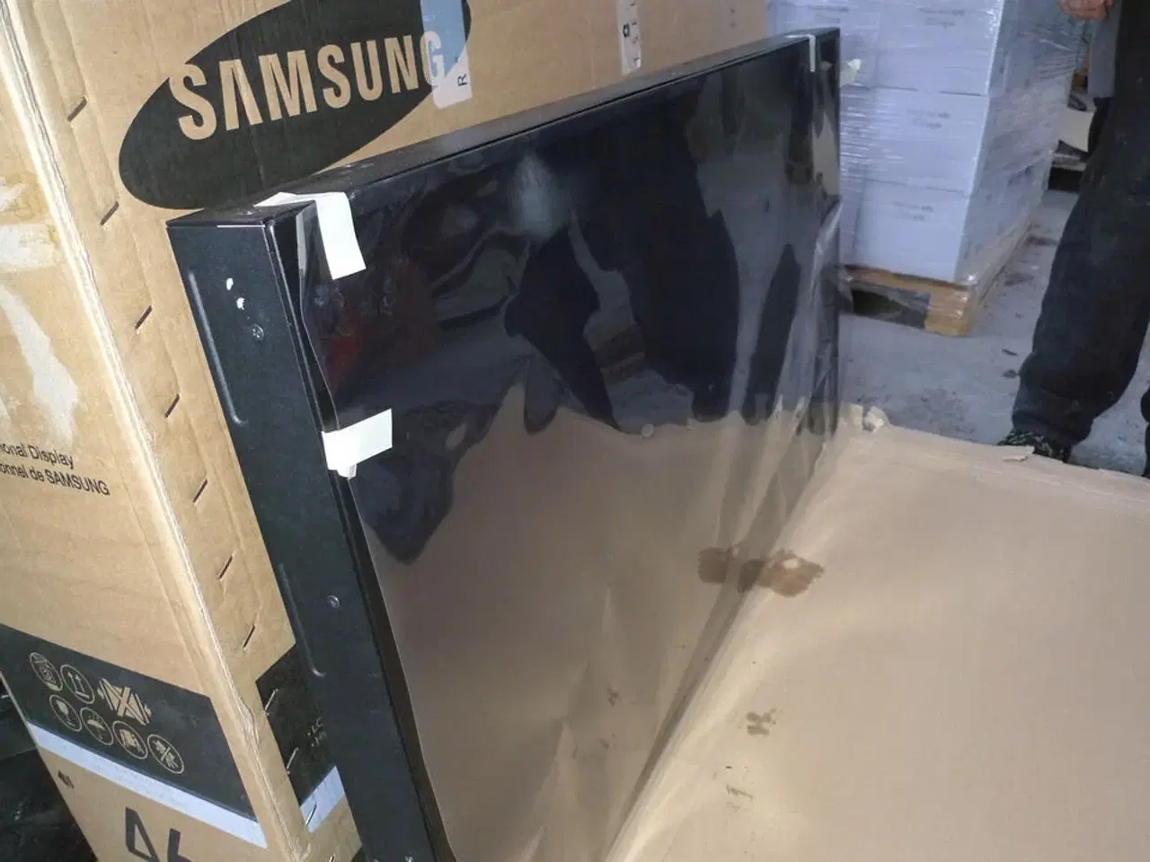 Billede 2 - Prof. Monitor, 46" Samsung  SL46B, HDMI, RGB, DVI m.m.