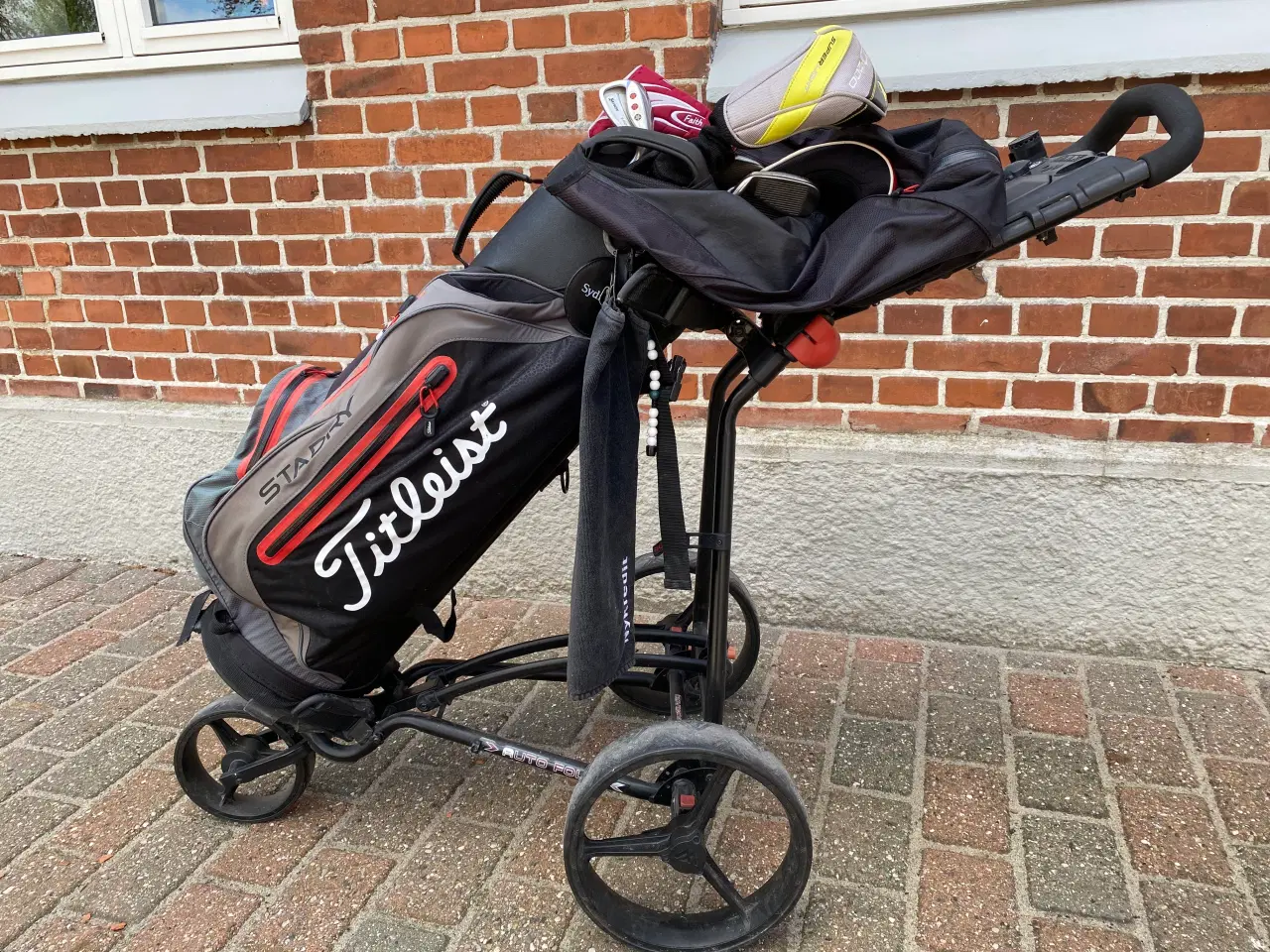 Billede 1 - Golfvogn med komplet golfudstyr