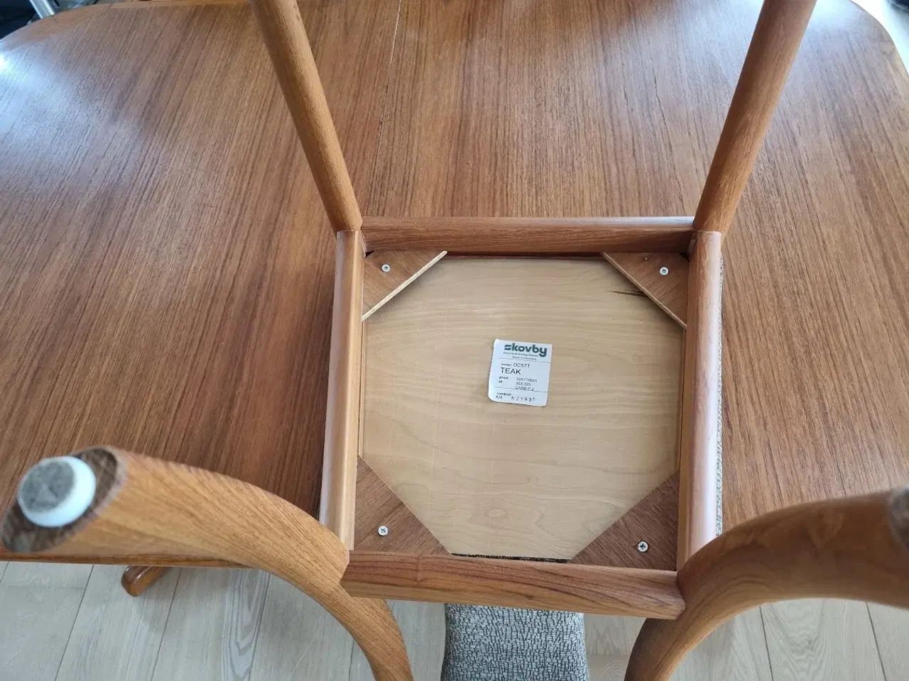 Billede 6 - Spisebord med stole i teak Skovby