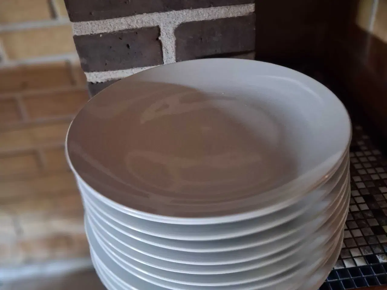 Billede 2 - Hvide kopper og Tallerkner 