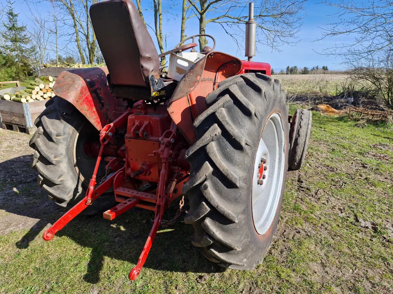 Billede 2 - Veterantraktor IH B275 