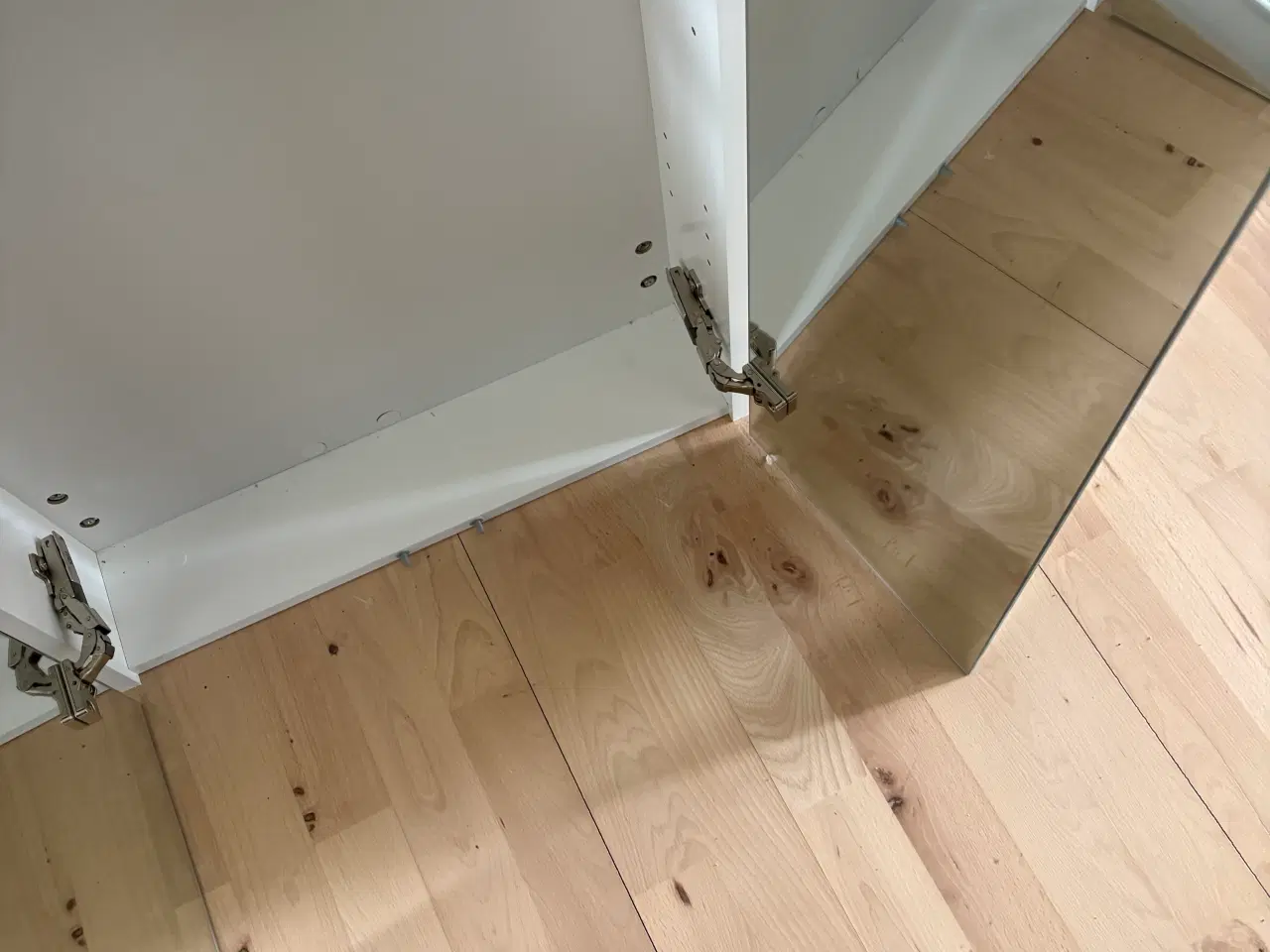 Billede 3 - Et helt ny wc skab , et IFF  SKAB 