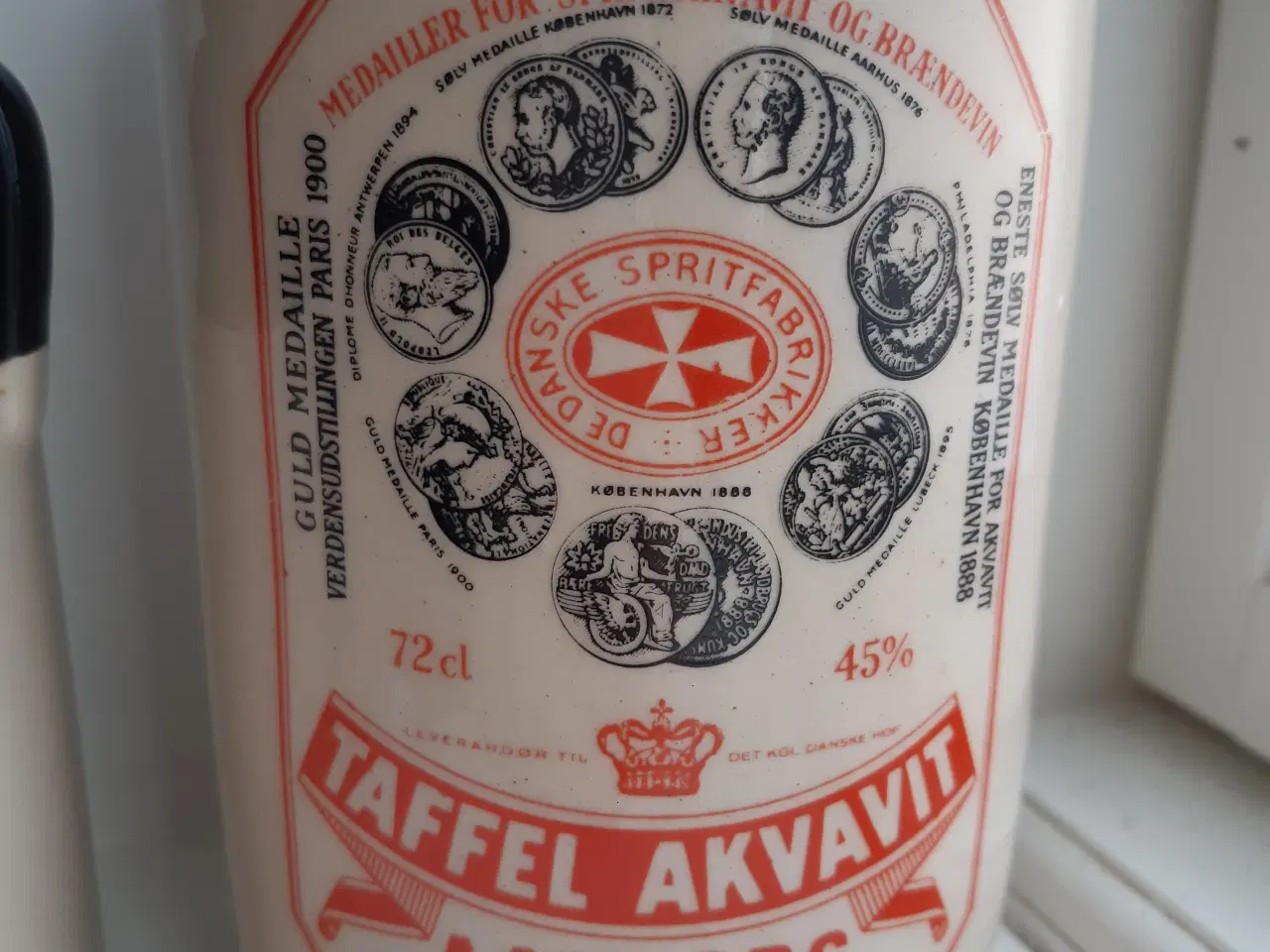 Billede 5 - Stor Taffel Akvavit flaske med prop