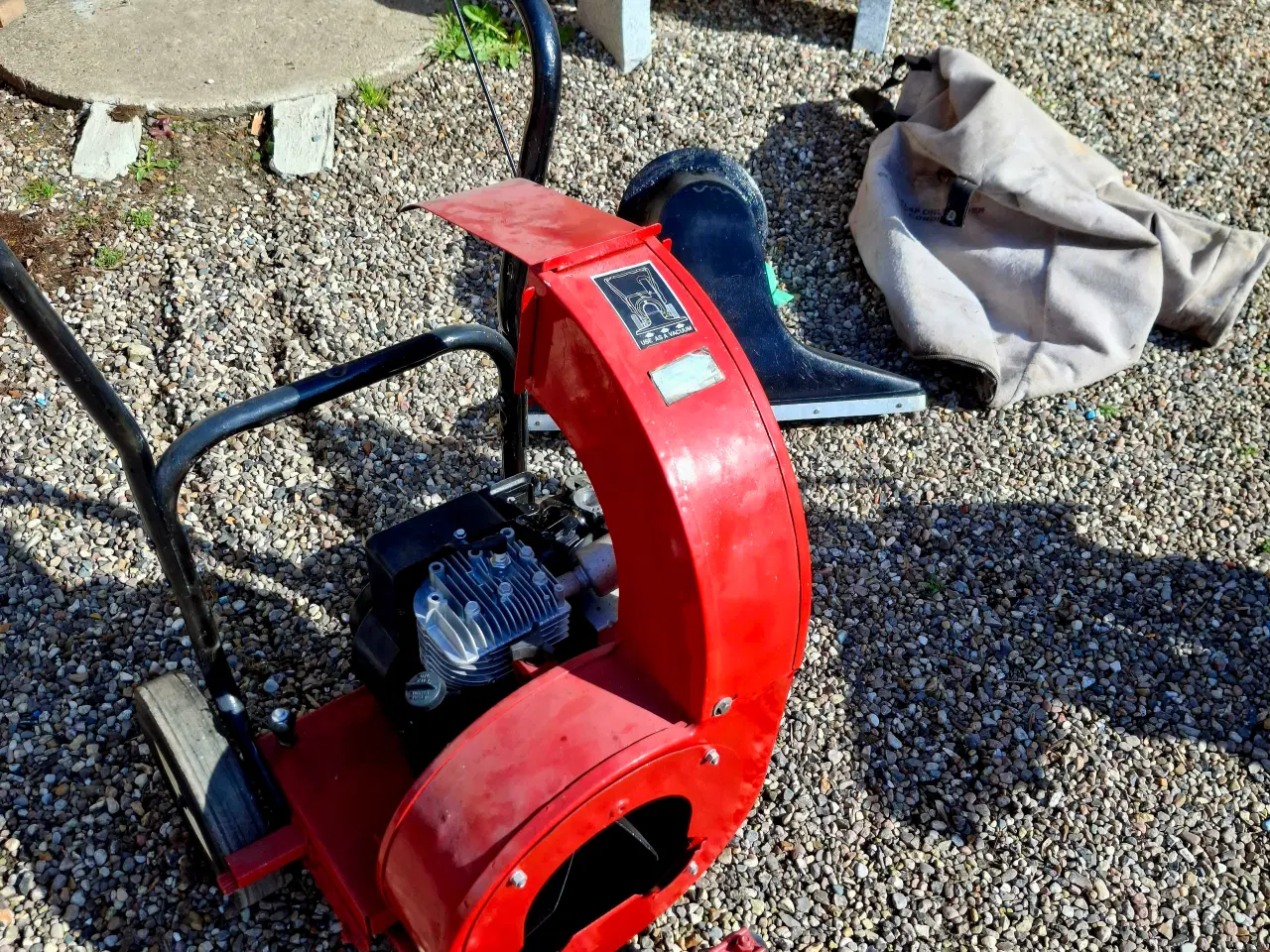 Billede 6 - TORO LØVSUGER 