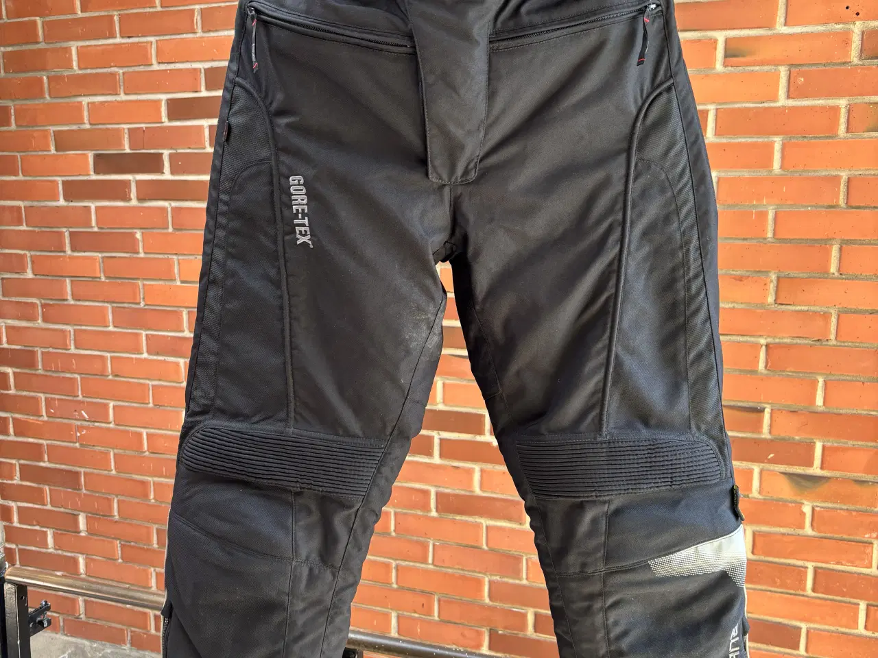 Billede 2 - MC Dane jakke og buks 