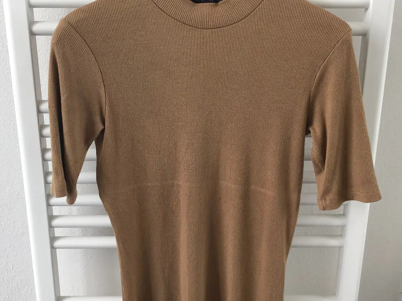 Billede 2 - Camel bluse