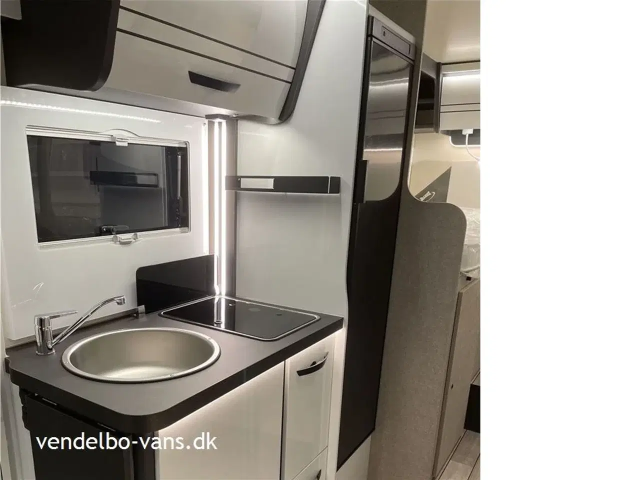 Billede 9 - 2024 - McLouis Mc4 365 Enkeltsenge og stor garage