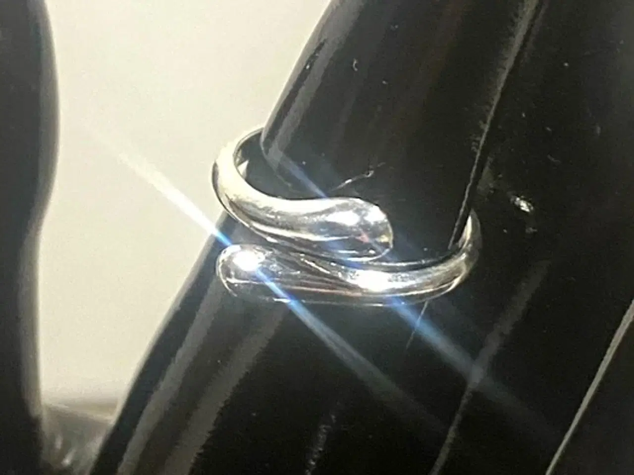 Billede 1 - * Sterlingsølv; Smuk dråbe-fingerring