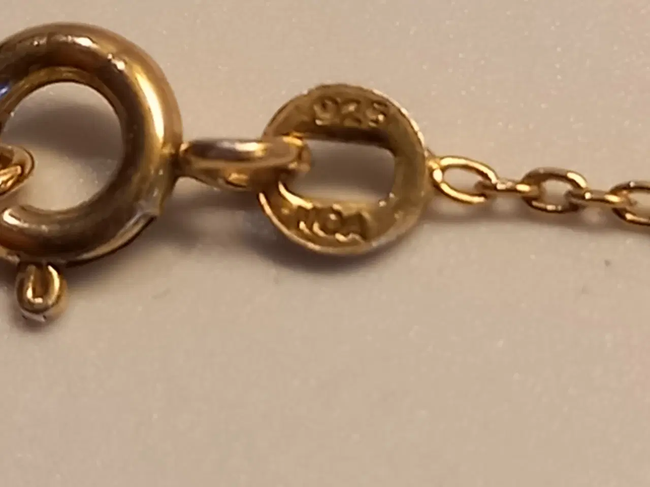 Billede 5 - Halssmykke i guld.