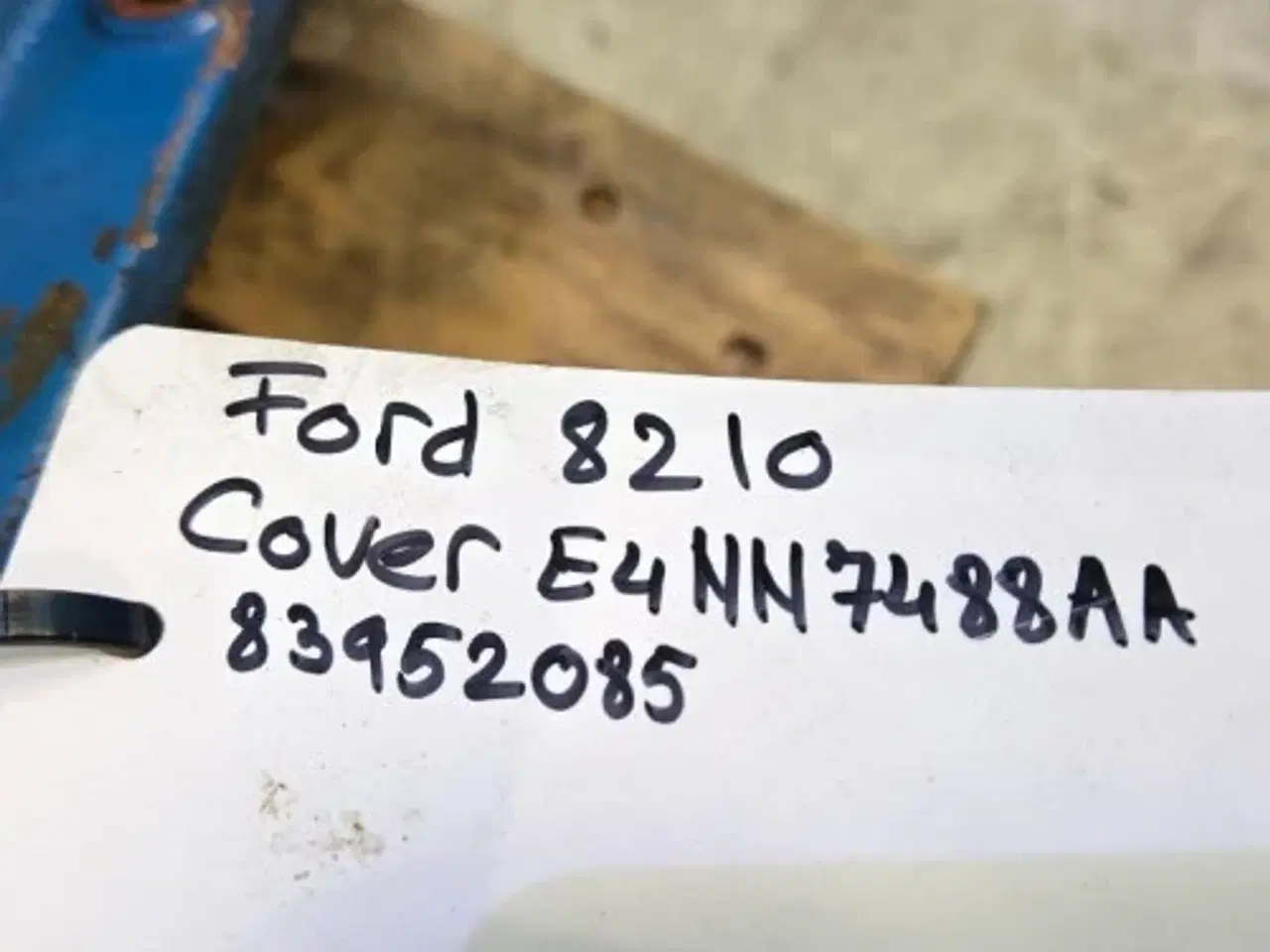 Billede 8 - Ford 8210 Dæksel E4NN7488AA