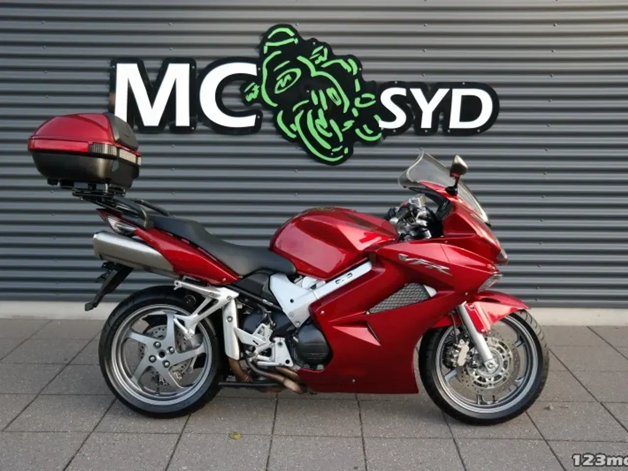 Billede 1 - Honda VFR 800 F MC-SYD       BYTTER GERNE