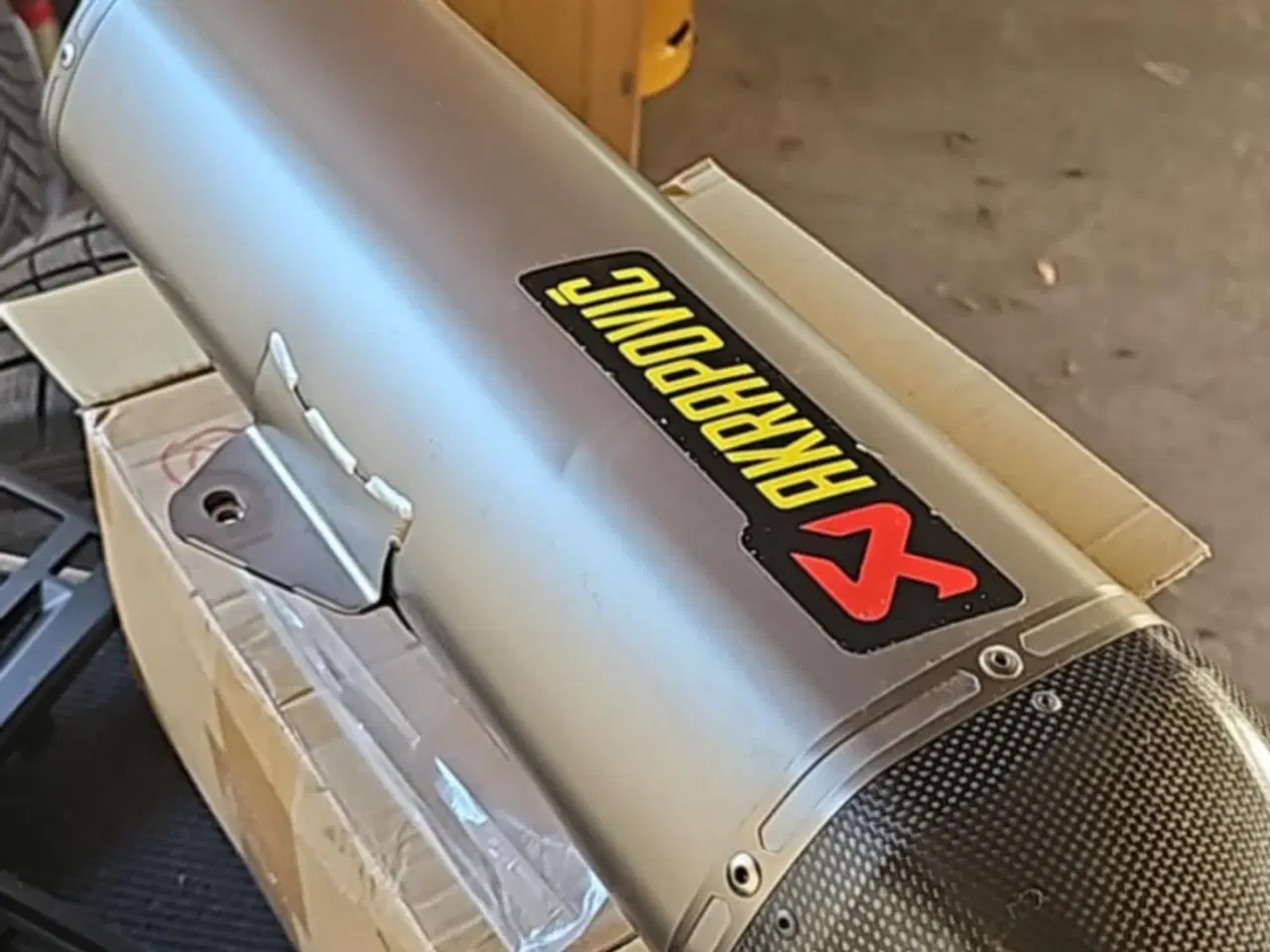 Billede 3 - AKRAPOVIC 