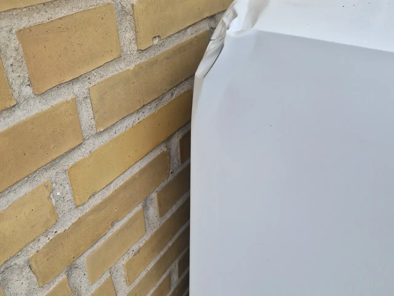 Billede 3 - Kølefryseskab med skade 