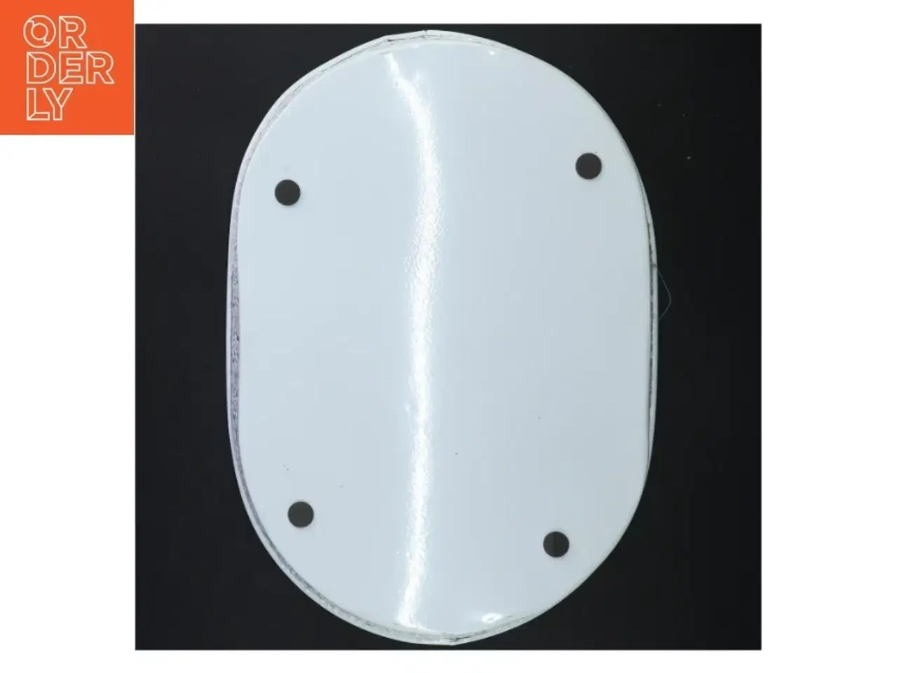 Billede 3 - Hvid metalbakke fra Jysk (str. 37x26x4 cm) (DVD)