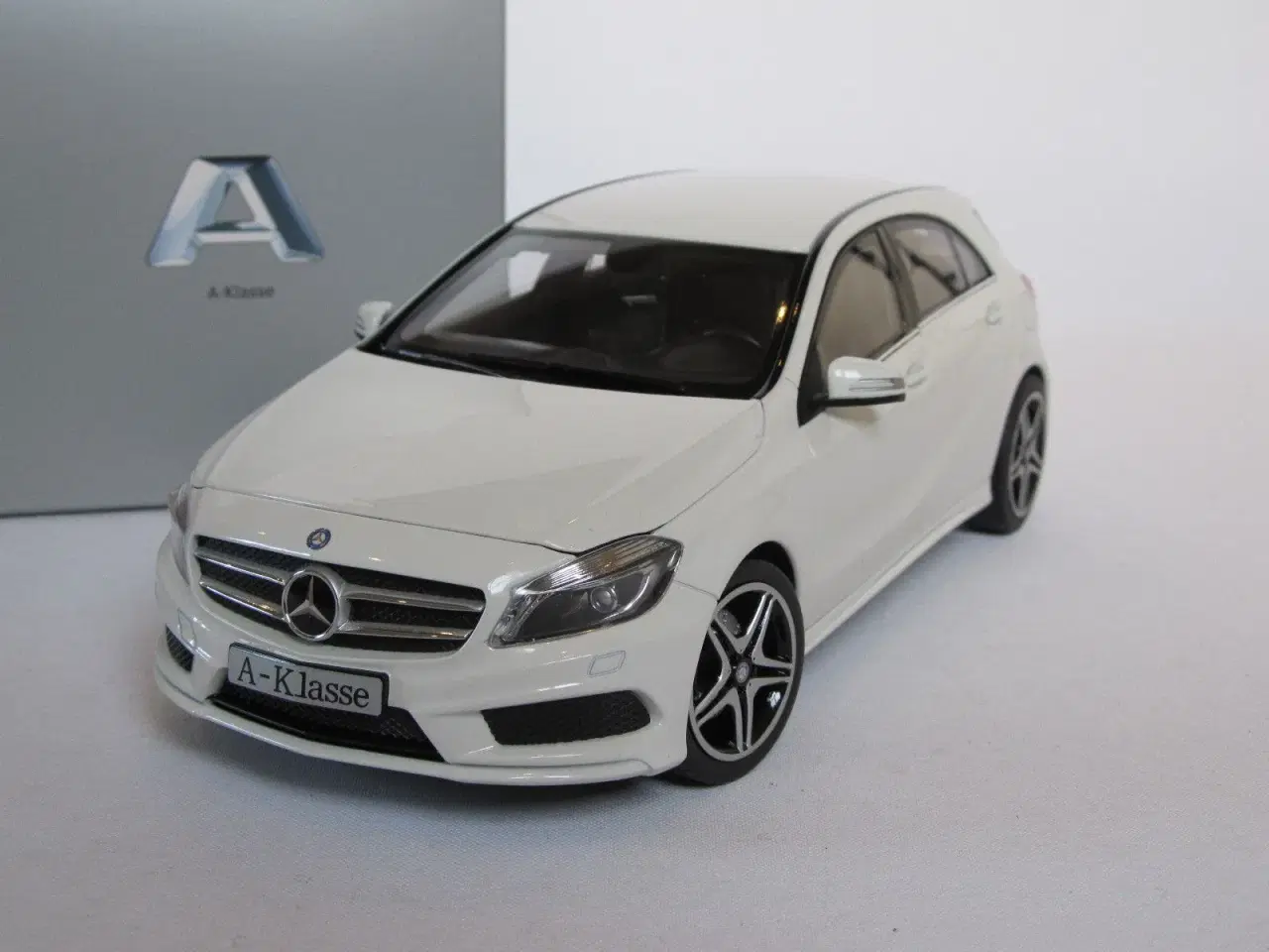 Billede 1 - 2013 Mercedes A-Klasse AMG 1:18  Type W176 