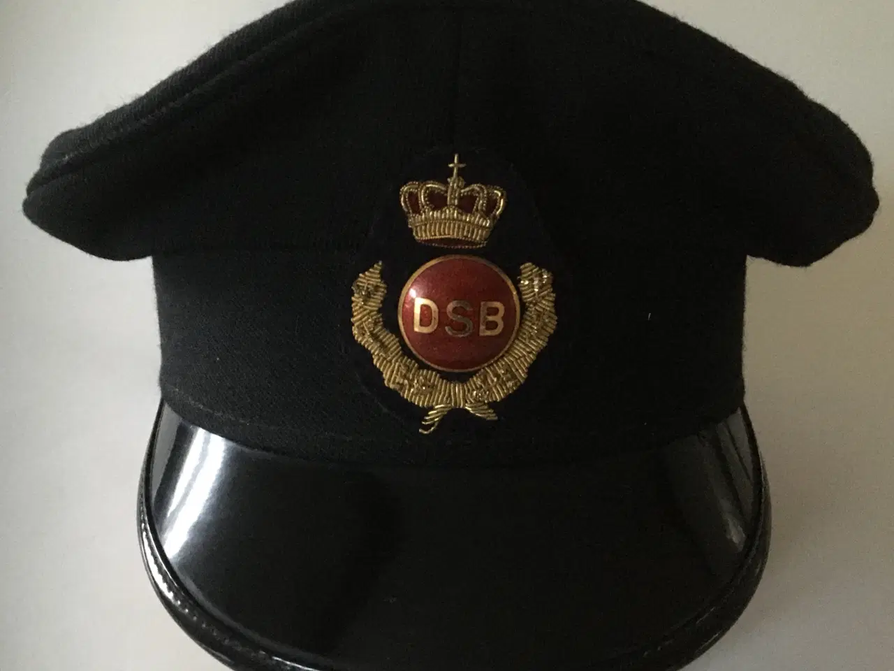 Billede 4 - 1 Emblem / Bolcheknap, DSB kasket 1983-2000