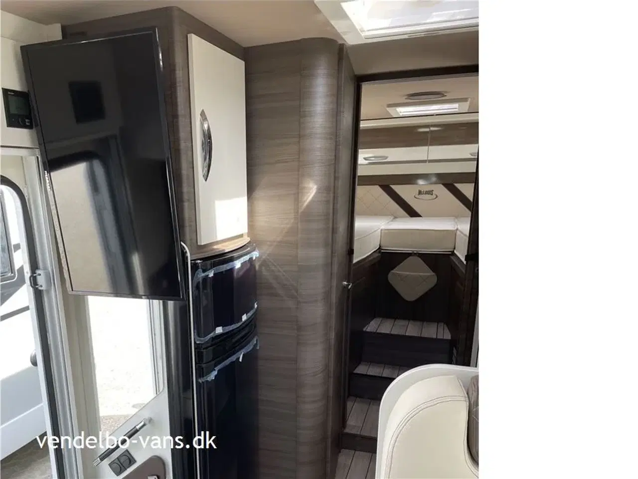 Billede 18 - 2022 - McLouis Mc4 873 G Matic   Enkeltsenge og stor garage - 9 trins automatgear - Anhængertræk