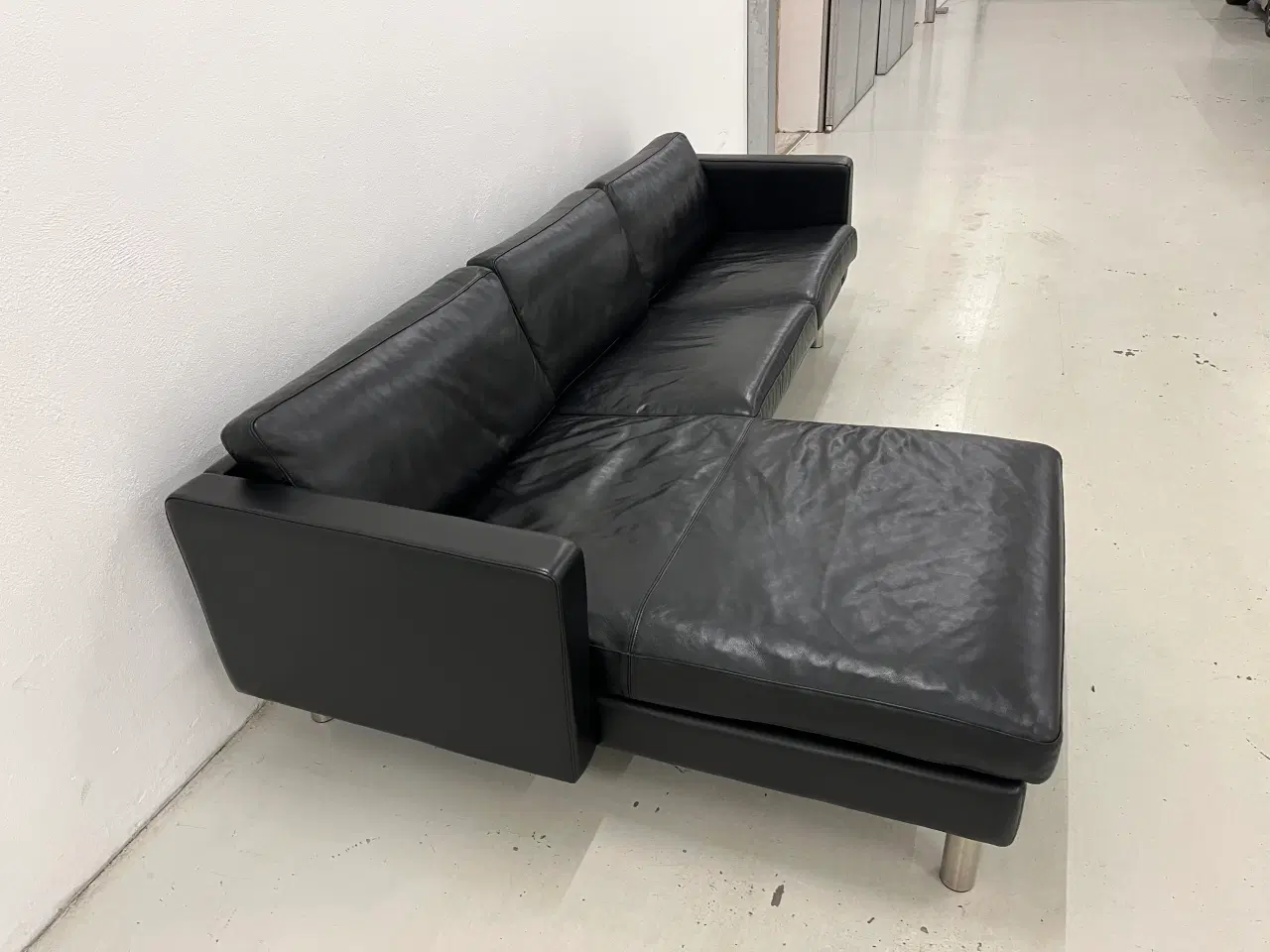 Billede 8 - Chaiselong sofa venstrevendt i sort anilin læder.