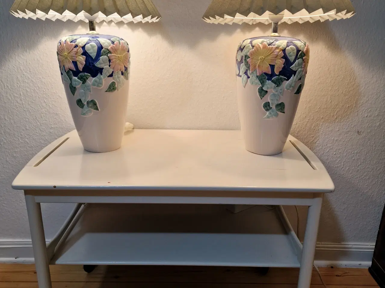 Billede 1 - 2 stk. Store porcelæns bordlamper.