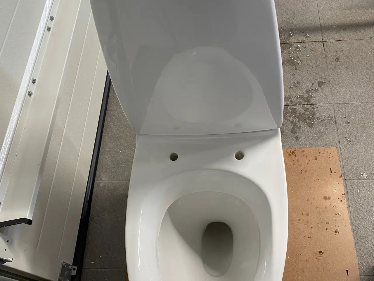 Billede 3 - Hvid Ifö toilet uden toiletsæde