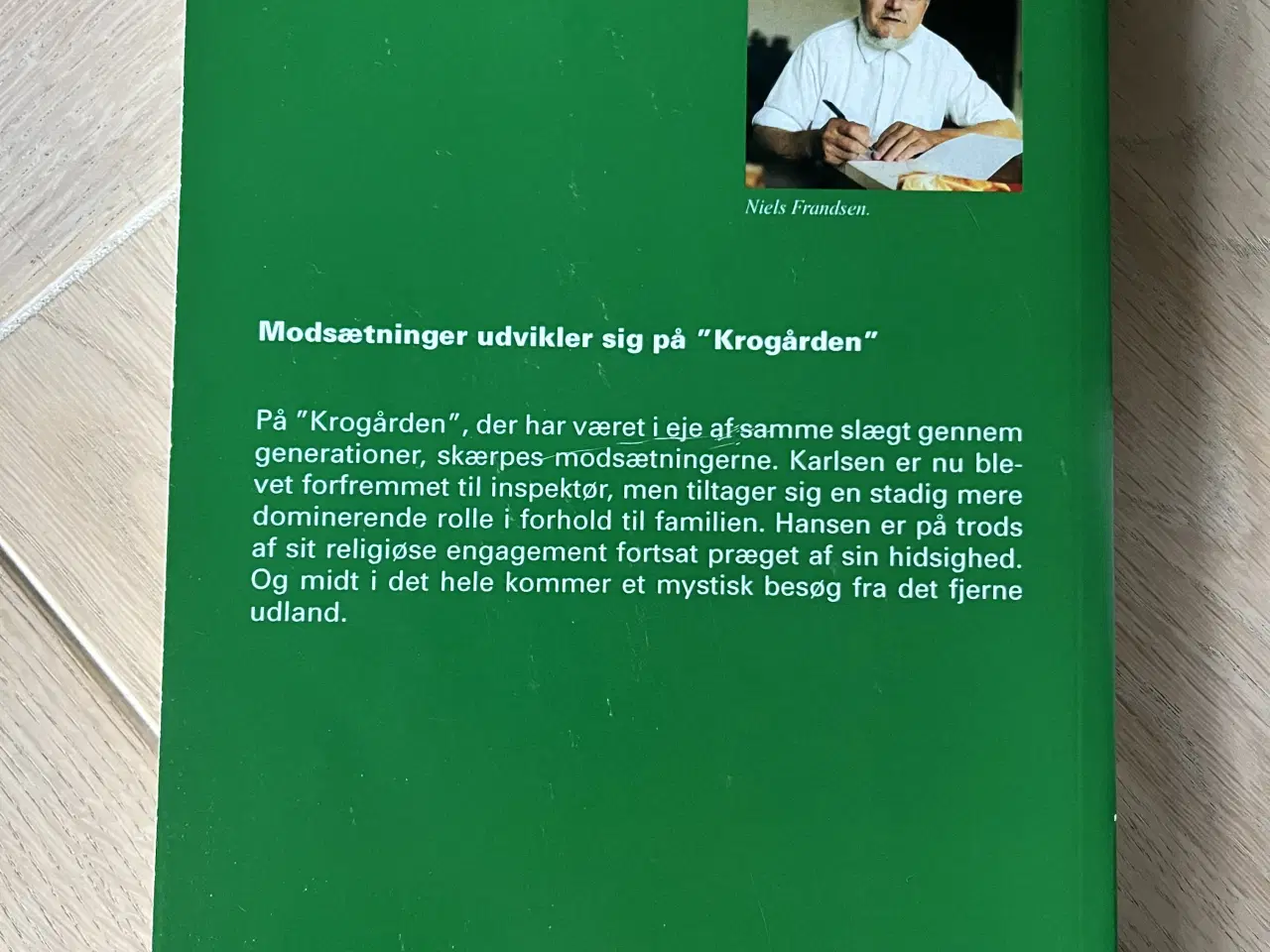 Billede 2 - Slægtsgården og Storhed står for fald