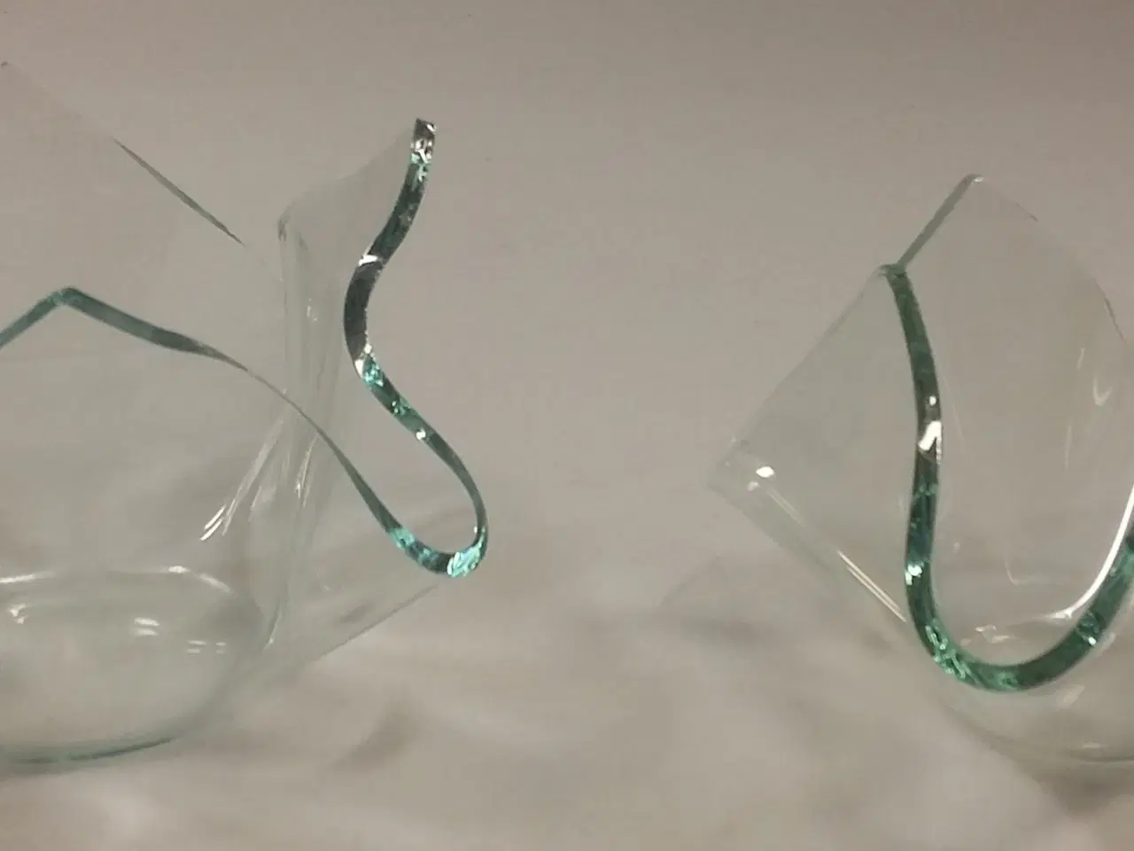 Billede 1 - STJERNEDE FORMEDE GLAS/FYRFAD/BLOMSTER DEKORATION