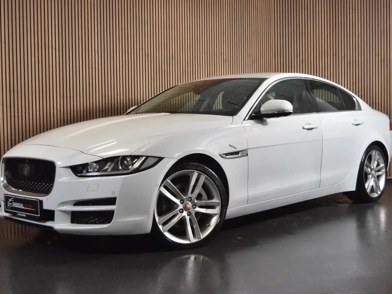 Billede 1 - Jaguar XE 2,0 P240 Prestige aut.