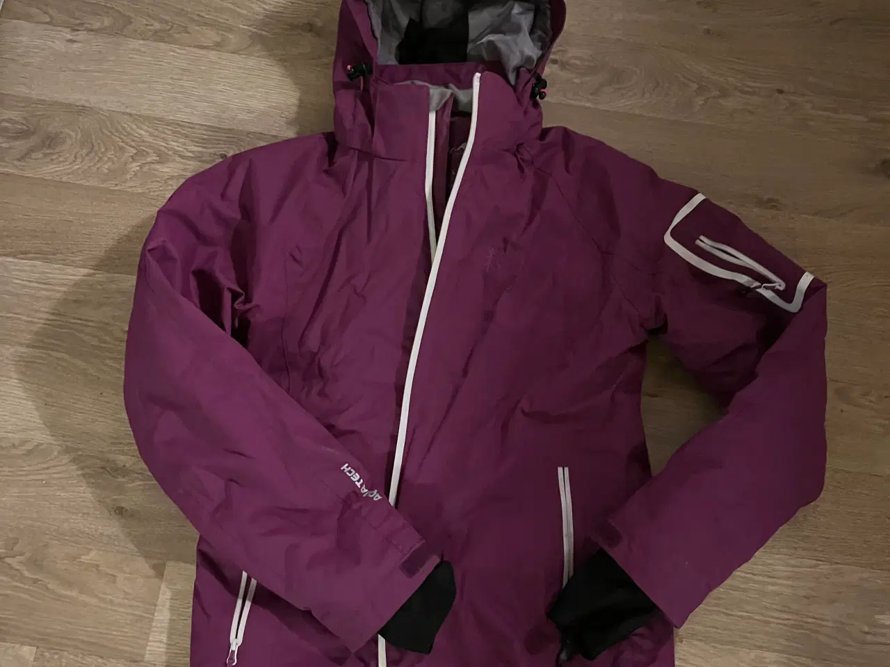 Billede 1 - Skidragter herre og dame med tilbehør