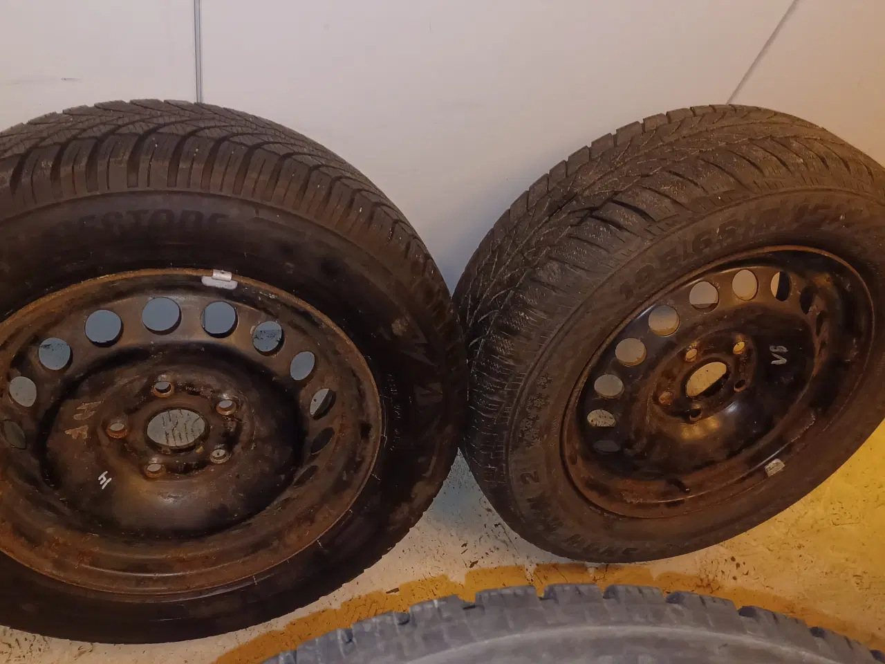 Billede 2 - VW, Skoda vinterhjul.