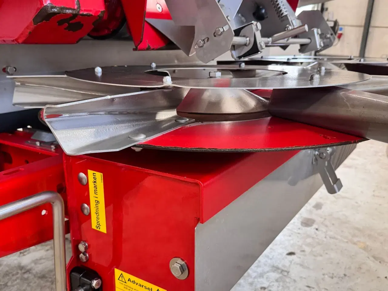 Billede 10 - Bredal K65 Med kalk- og gødningsudstyr