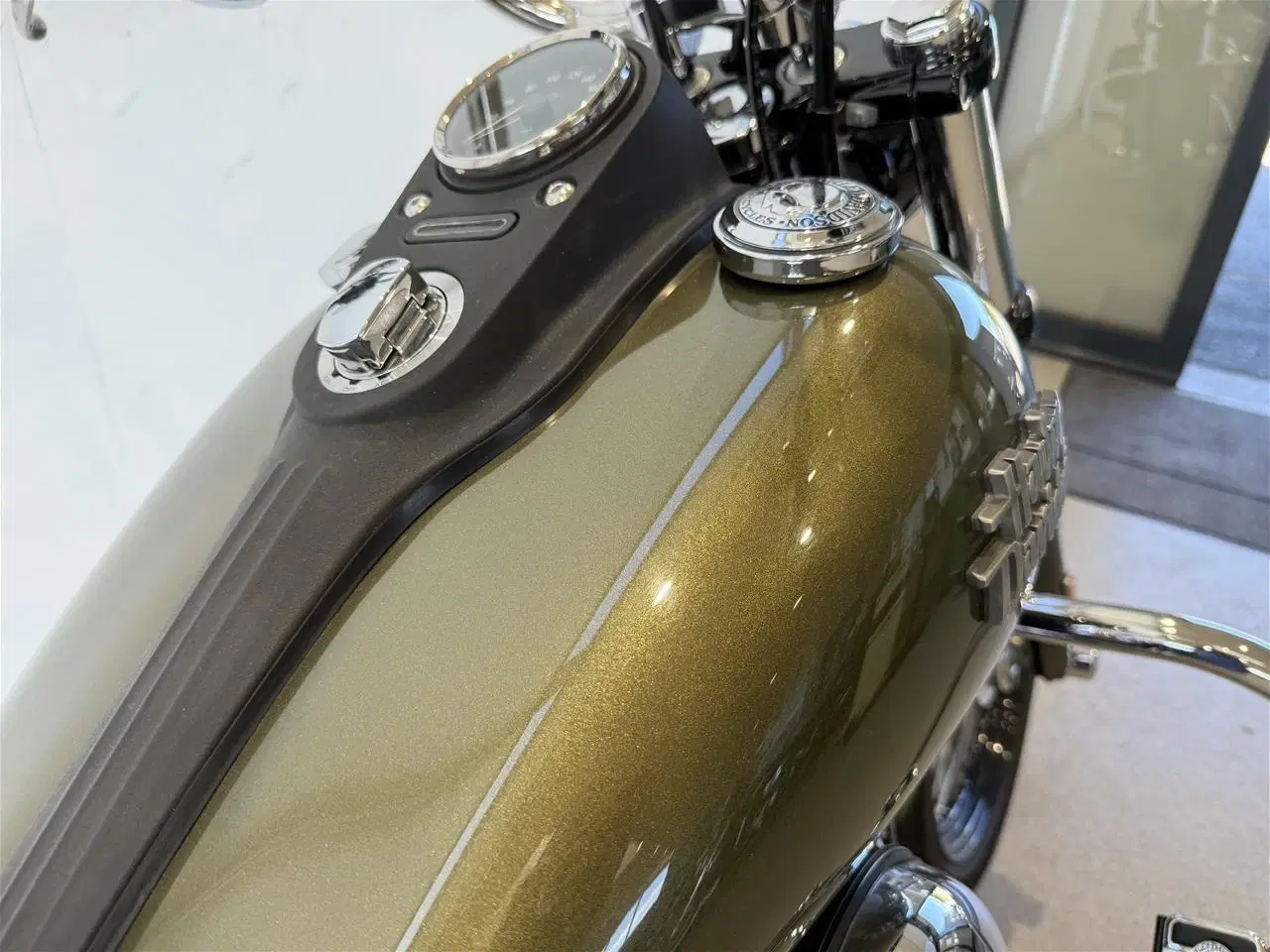 Billede 4 - Harley-Davidson FXDB Dyna Street Bob 103