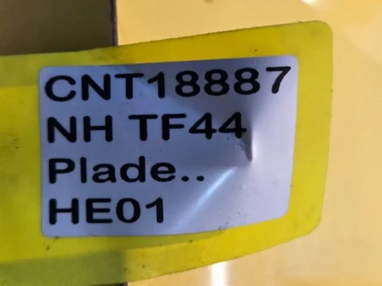 Billede 18 - New Holland TF44 Skærm 84001160