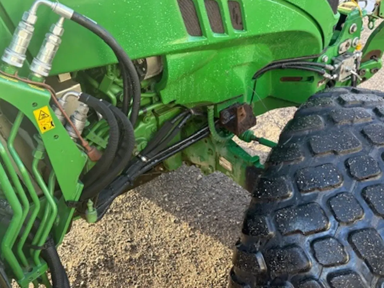 Billede 7 - John Deere 5105GF FRONTLIFT. HJUL MED GRÆSDÆK MEDFØLGER