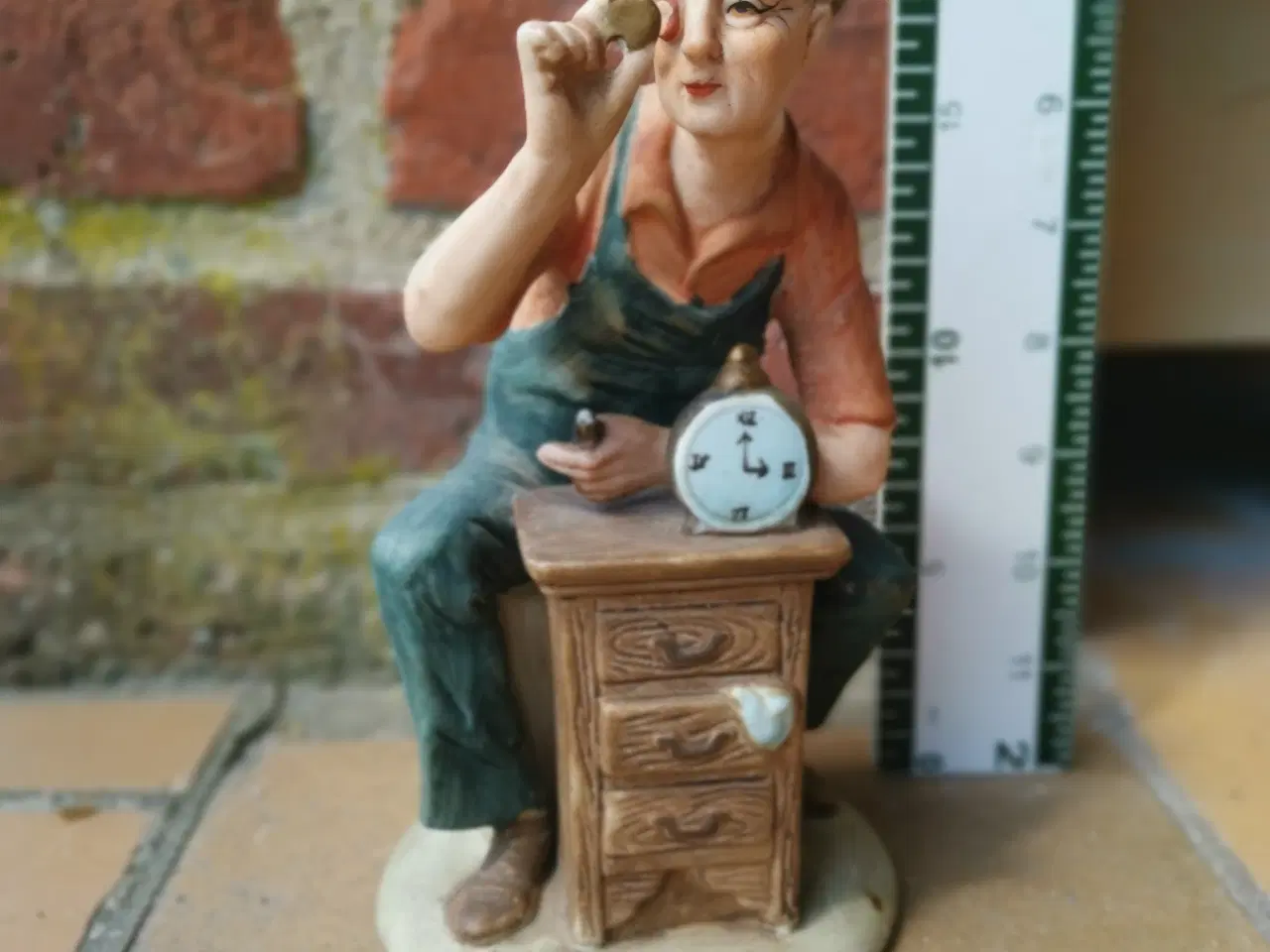 Billede 1 - Urmager Figur