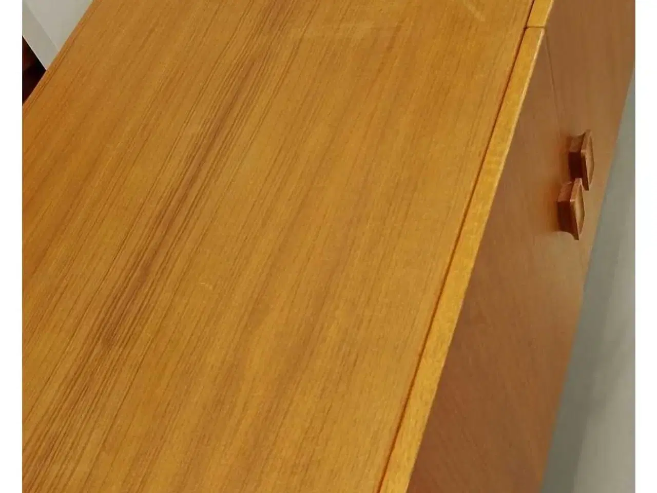 Billede 6 - Elegant og enkel skænk I teaktræ sælges 