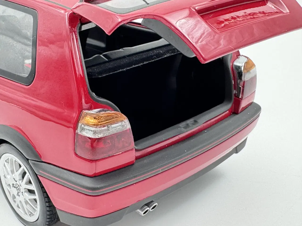 Billede 7 - 1996 VW Golf III GTI 20 Jubi - 1:18